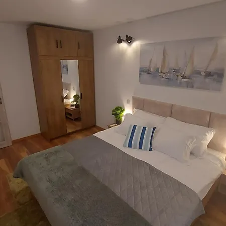 Stellaris Apartmán *