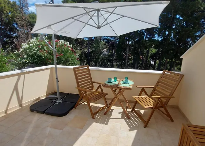 Apartment Stellaris Maslinica