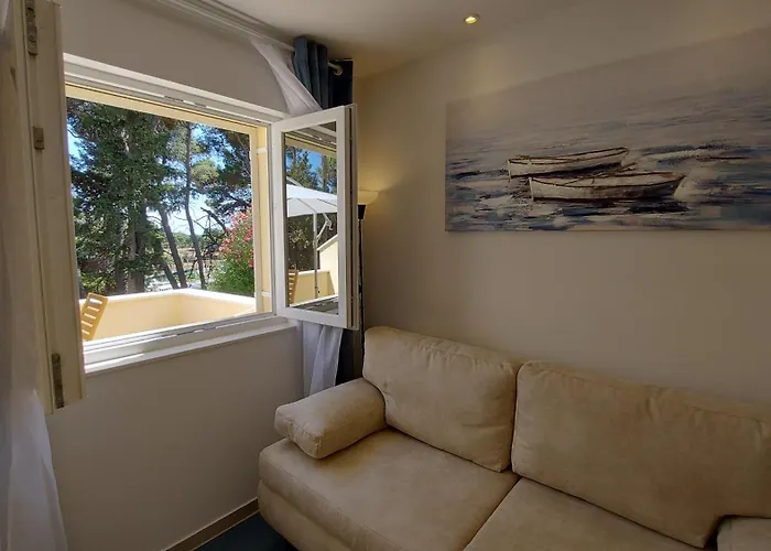 Apartment Stellaris Maslinica