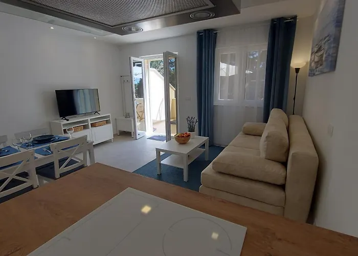Stellaris Apartment